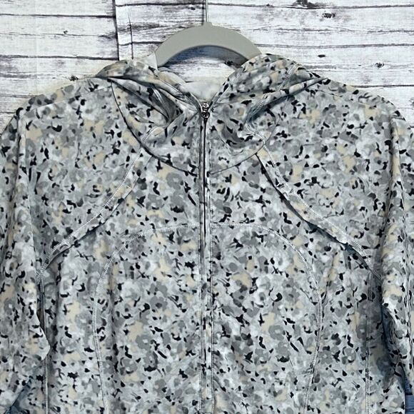 Lululemon Lightened Up Pullover Jacket - Picture 7 of 15